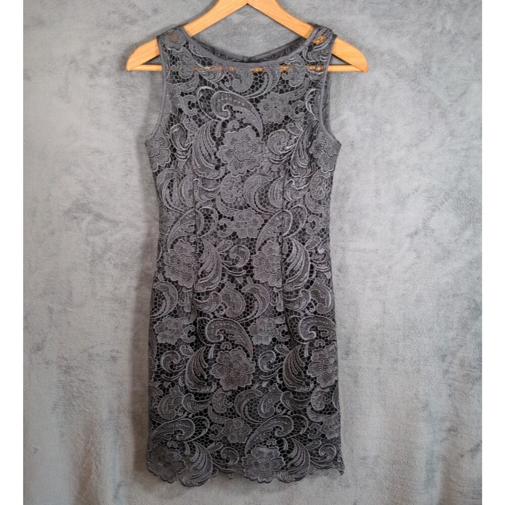 Cache Dress Gray Crochet Lace Overlay Sleeveless Sheath Knee Length Classic Sz 0